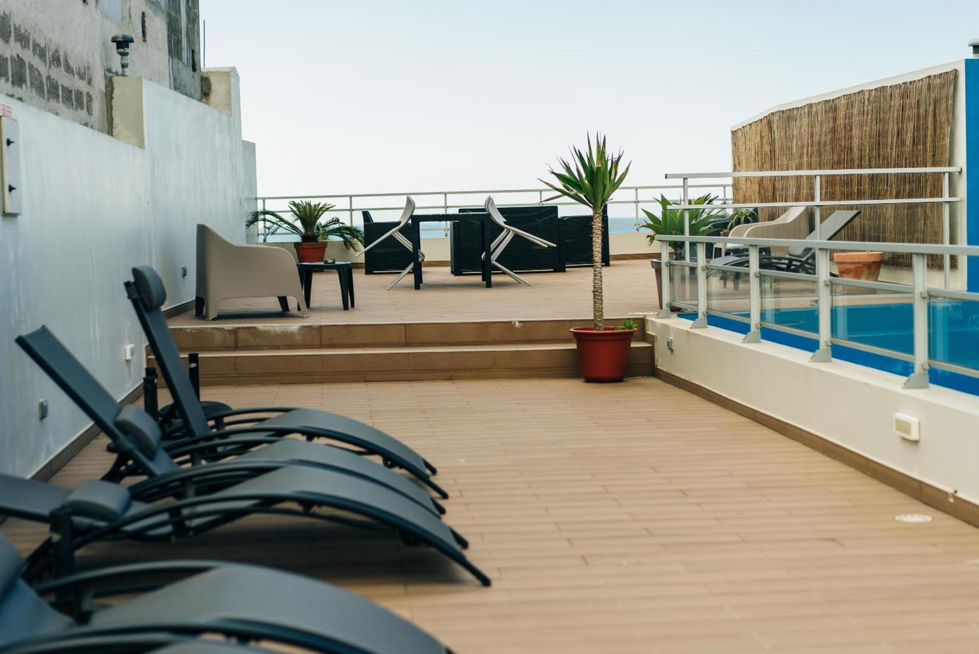 Hostel Azorazul - Pool & Suite Ponta Delgada Buitenkant foto