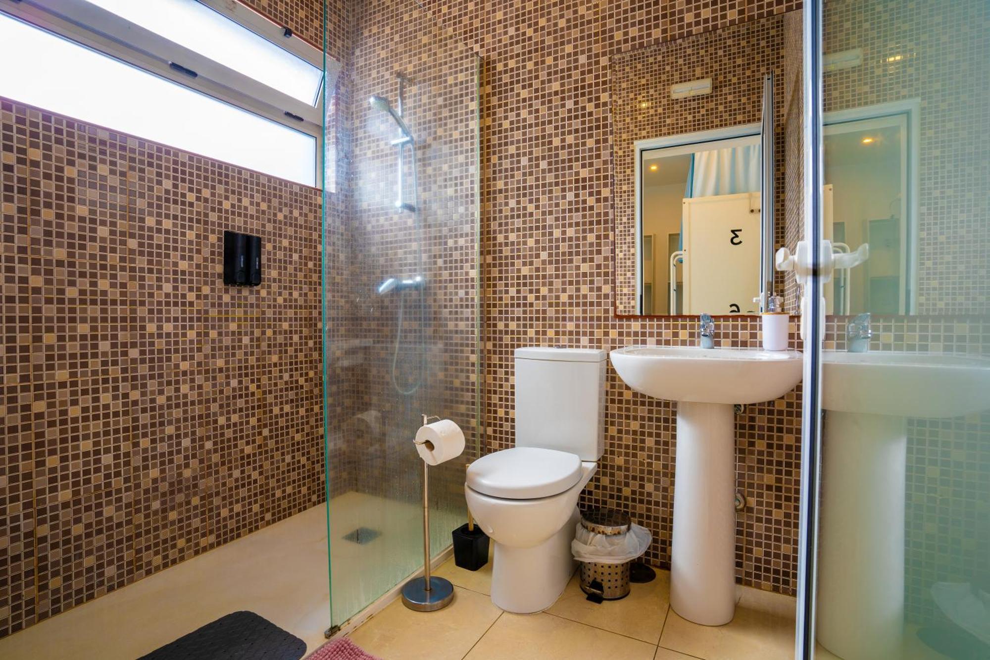 Hostel Azorazul - Pool & Suite Ponta Delgada Buitenkant foto