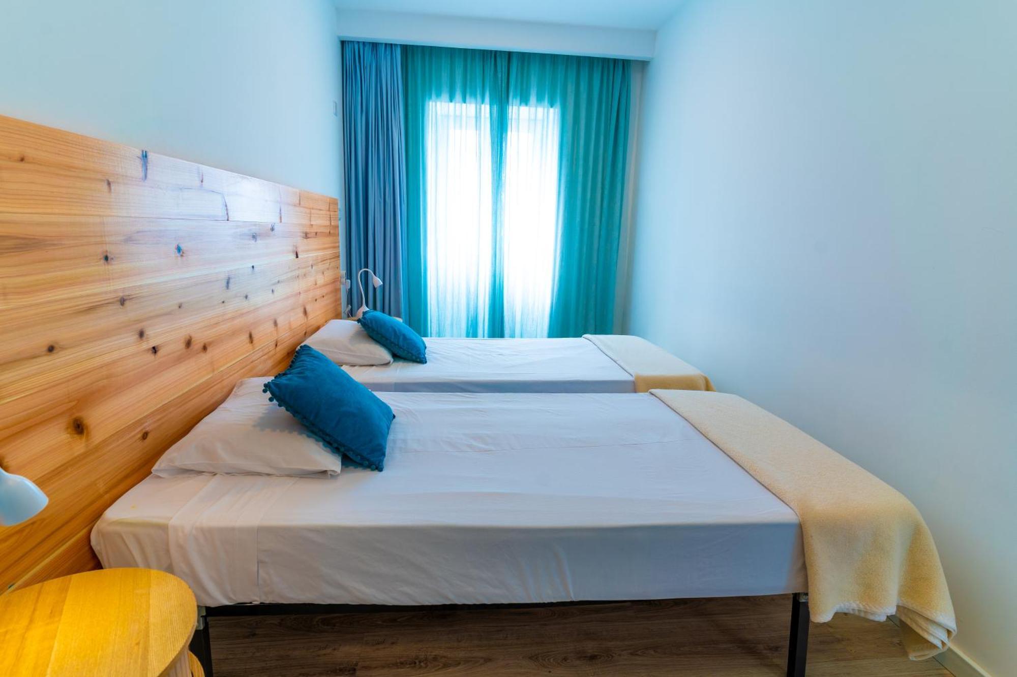 Hostel Azorazul - Pool & Suite Ponta Delgada Buitenkant foto
